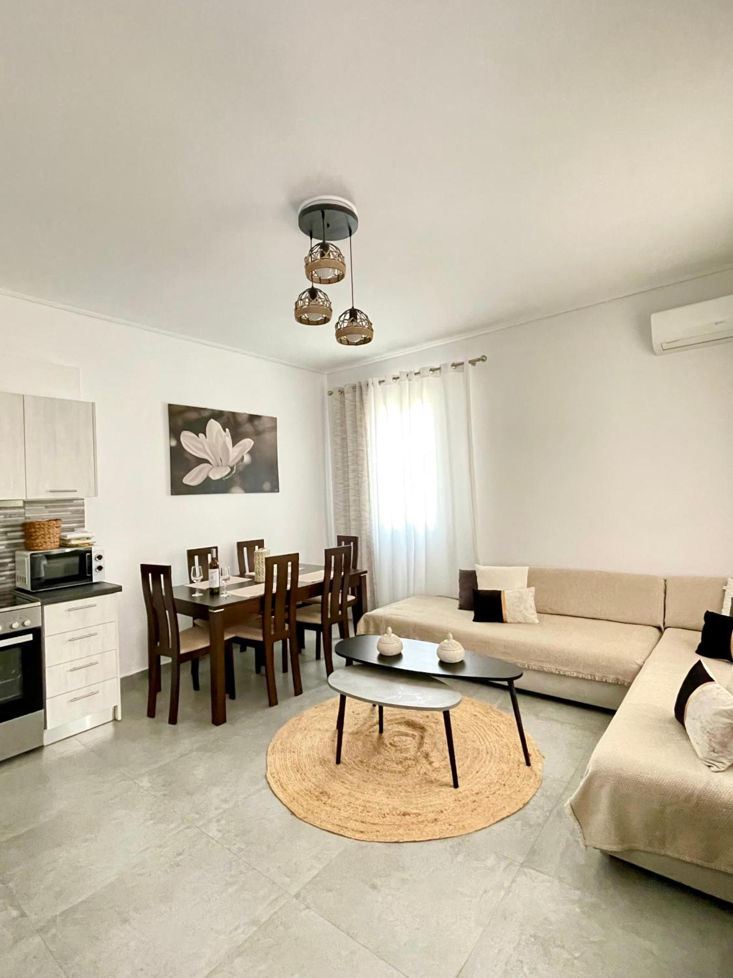 Emanouela'S Apartement In The Center Of Adamas Exteriér fotografie